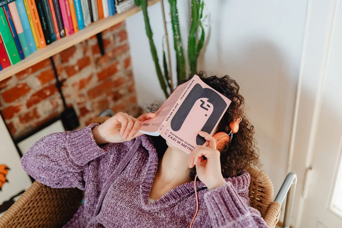 Hardback, Paperback or Audiobook: Which Format Fits Your Reading Life?